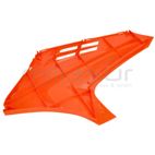 ALETA DERECHA CAPO TRACTOR TC92. TC102 ( 09 18 ) - motoscamaralweb.com