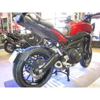Portamatrículas a la rueda Yamaha MT-09 negro - motoscamaralweb.com