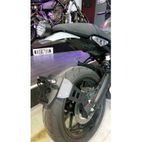 Portamatrículas Yamaha XSR900 negro - motoscamaralweb.com
