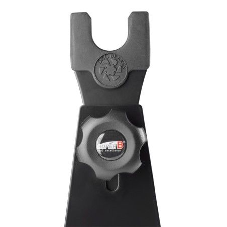 Expositor bicicleta Ajustable Super B. Sujeción lateral al eje trasero - motoscamaralweb.com