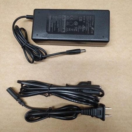 CARGADOR BATERIA PATINETE GOODYEAR G6- motoscamaralweb.com