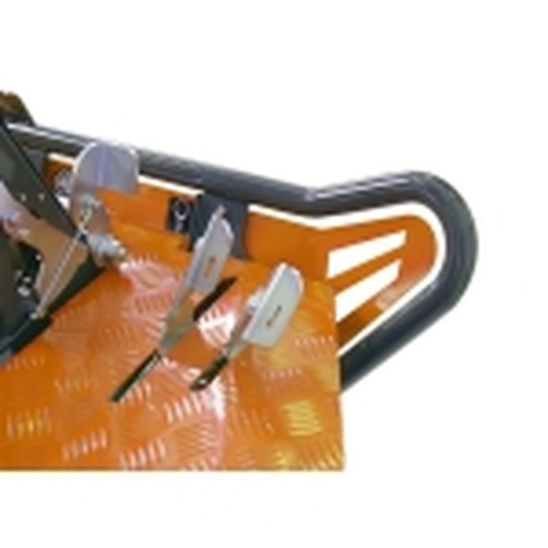 DESBROZADORA CON ASIENTO MARTILLOS FLOTANTES TREVINCA 110CM 4WD - 26HP - motoscamaralweb.com