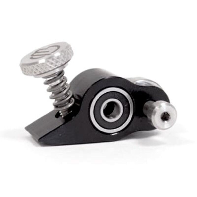 Triángulo para maneta Beringer Negro - motoscamaralweb.com