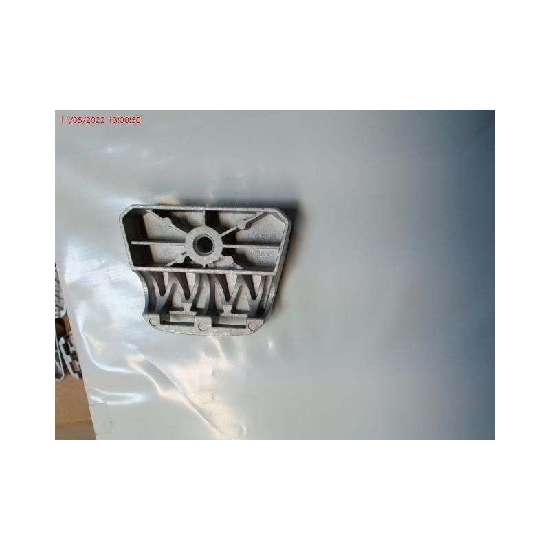 SOPORTE MANILLAR INFERIOR DBC4300S/5200S- motoscamaralweb.com