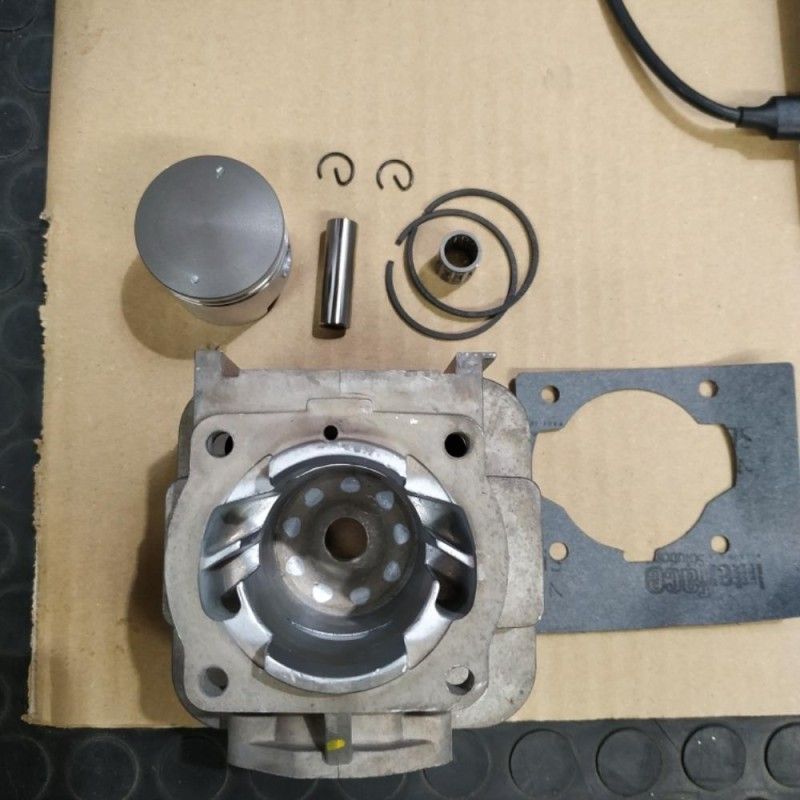 KIT CILINDRO Y PISTON DBC5200S- motoscamaralweb.com