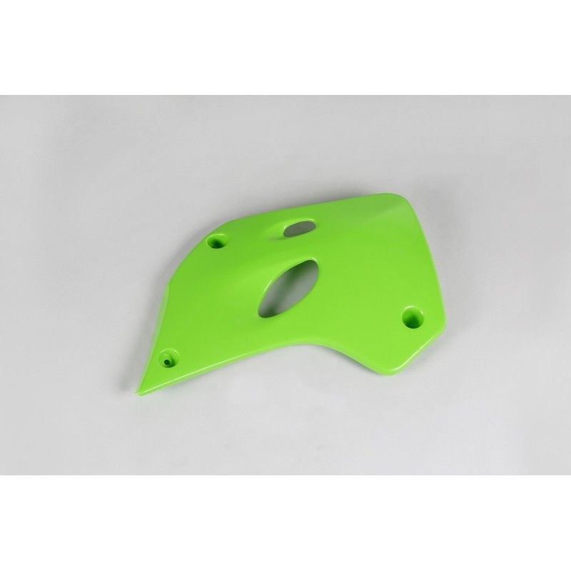 Plásticos laterales de radiador UFO Kawasaki verde KA02759-026 - motoscamaralweb.com