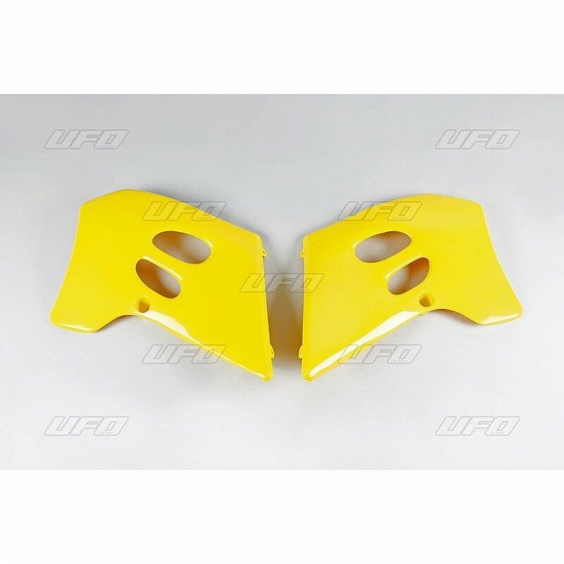 Plásticos laterales de radiador UFO Suzuki amarillo SU02945-101 - motoscamaralweb.com