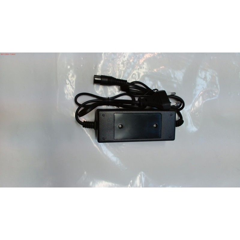 CARGADOR BATERIA ACIDO NEMA C PULVERIZADOR ELECTRICO DUCATI DSP1800- m