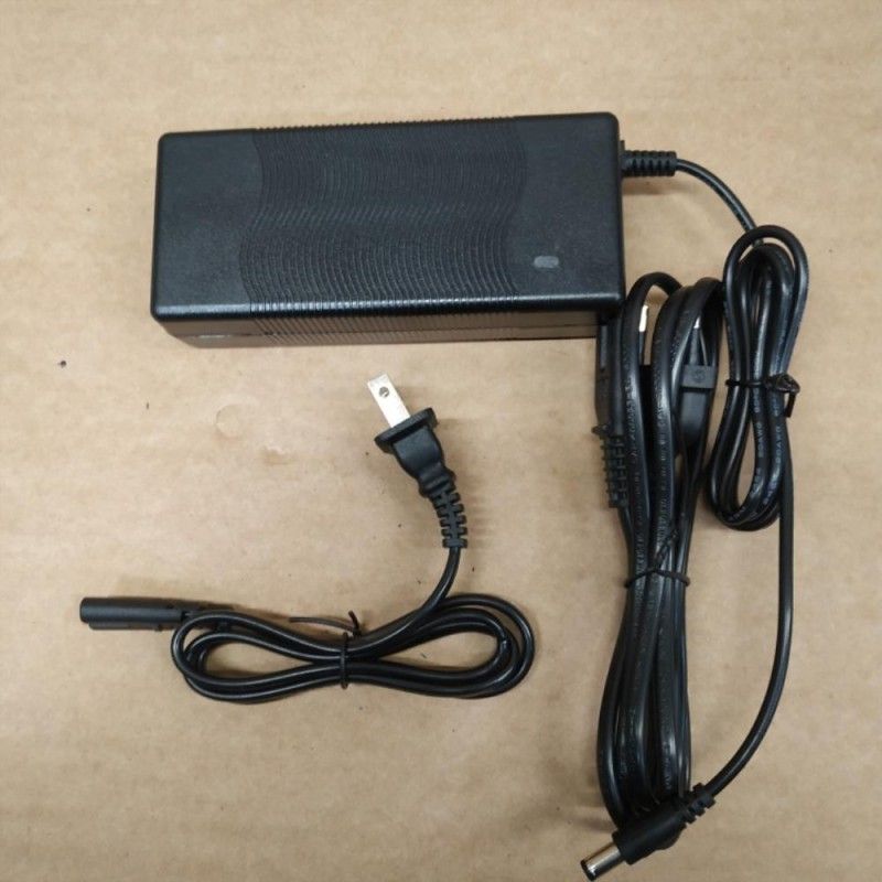 CARGADOR BATERIA PATINETE GOODYEAR G3- motoscamaralweb.com