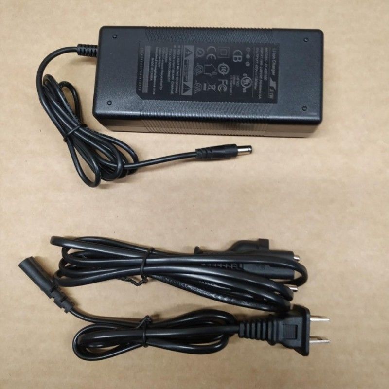 CARGADOR BATERIA PATINETE GOODYEAR G6- motoscamaralweb.com