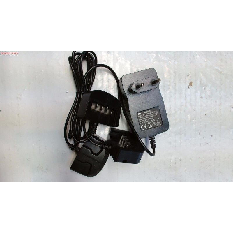 CARGADOR 3 VIAS 2.5AH TIPO C (BAT.CUADRADA)- motoscamaralweb.com